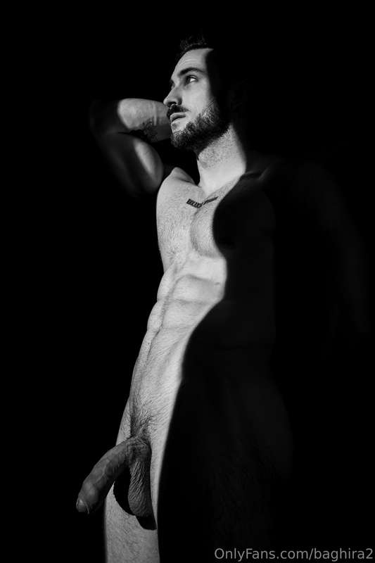 I realized I never posted all of the pics from my b&w shooti.. 5