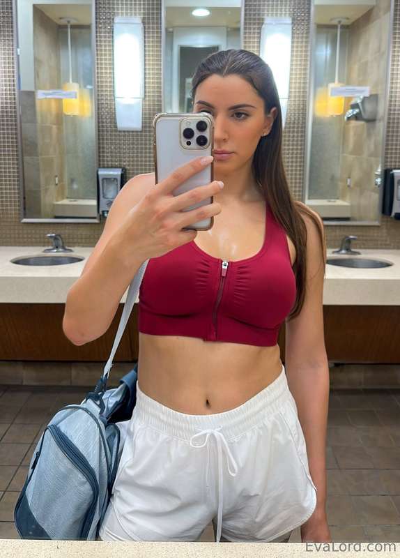 Working on my stamina 😜 Some of my topping videos are 1 hour..