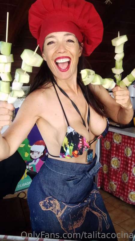 Pinchos de Zuchini y puerros
 Cortar en trozos medianos las ..