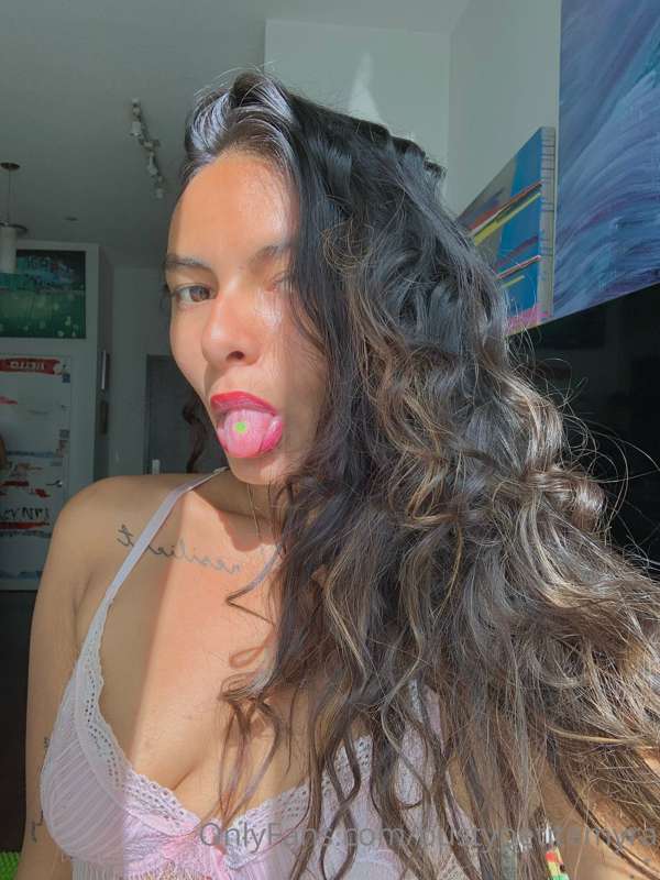 i love wearing no makeup(except lipstick hehehe)🙈🥰💥