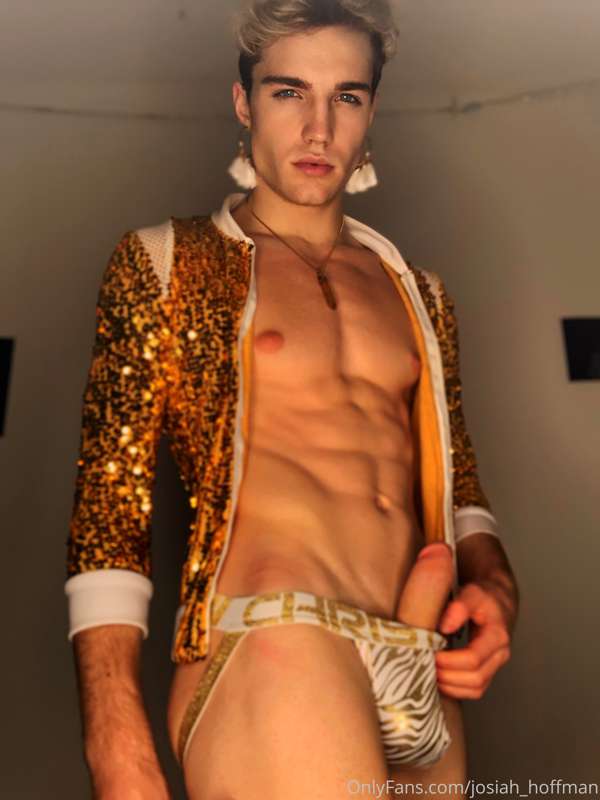 I have a surprise for you 😈⚜️✨😏 2