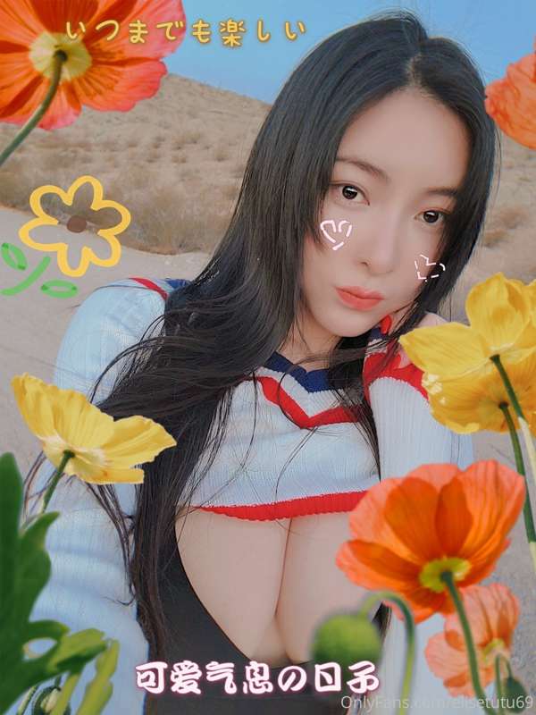 视频-Video （裙底风光无限好）
My short skirt, outdoor. 
Morning , love😊..