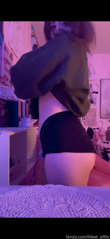 Lilibet_Silllly - Fansly - 09 Mar, 2025 2