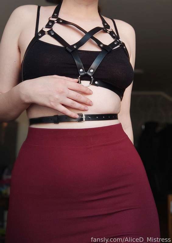 Aliced_Mistress - Fansly - 06 Dec, 2023 12