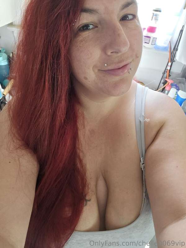 My hair is finally all one color again! Had to take some pic..