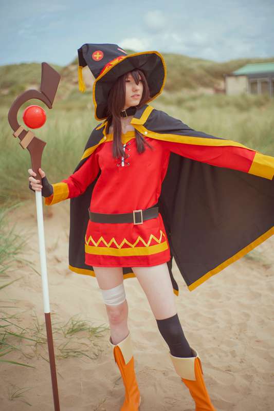 This was a little embarassing 😖 my 1st public cosplay photos.. 1