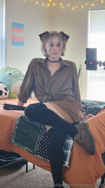 im going for a 'kitty girl library date' kind of look here! ..