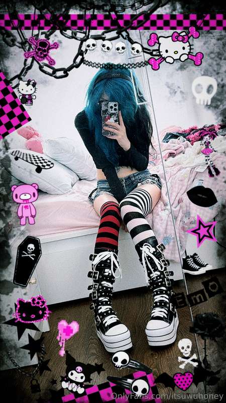 New shoes today x3 here’s some spammmm :3 2