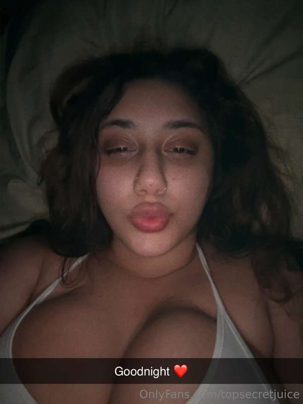 Goodnight daddy ❤️ I wish u was here to suck on my tittys  2