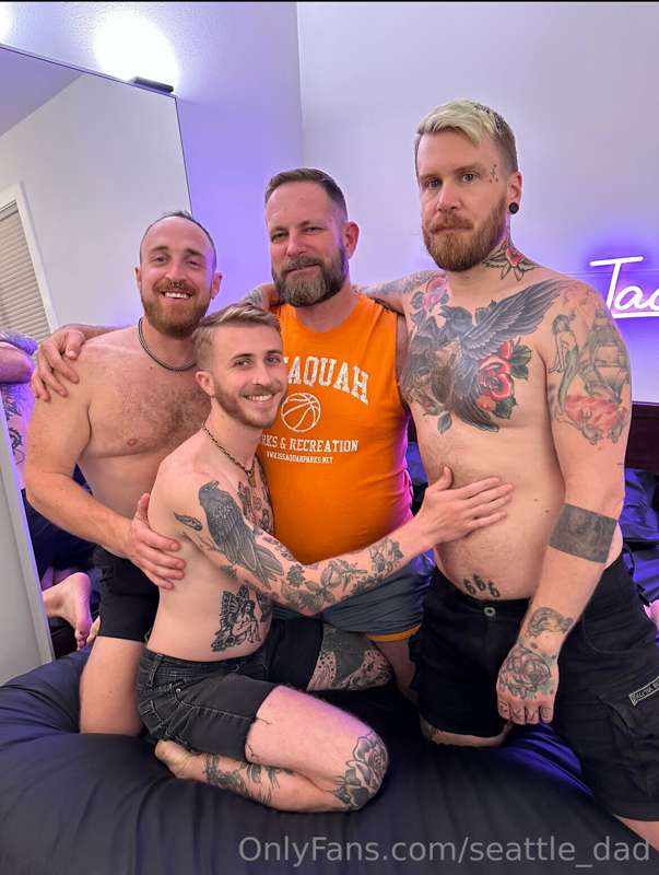 Had a very hot 4 way in Portland when I was visitng @coryjac.. 4