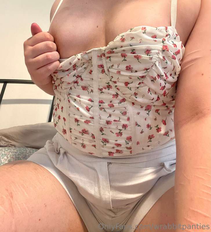 Unlock for my perfect tits 😘