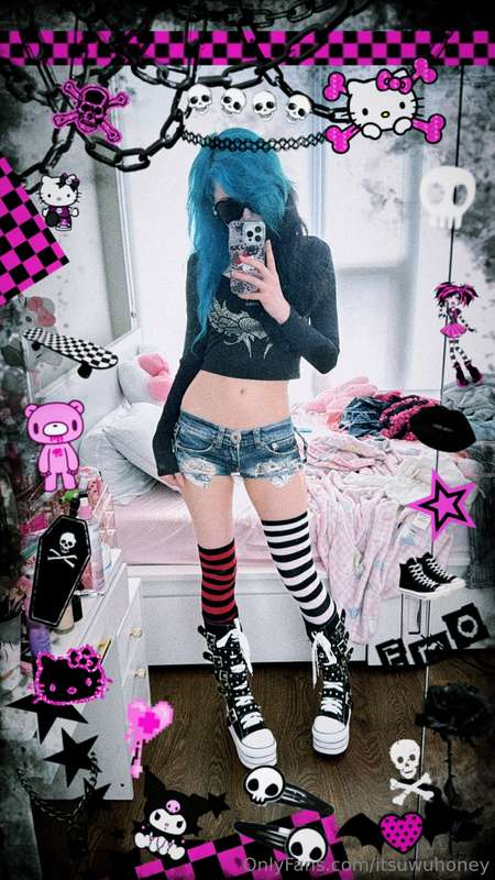 New shoes today x3 here’s some spammmm :3 4