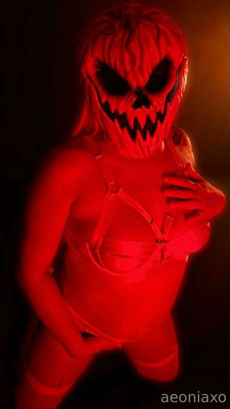Halloween is close enough right? 🎃 5