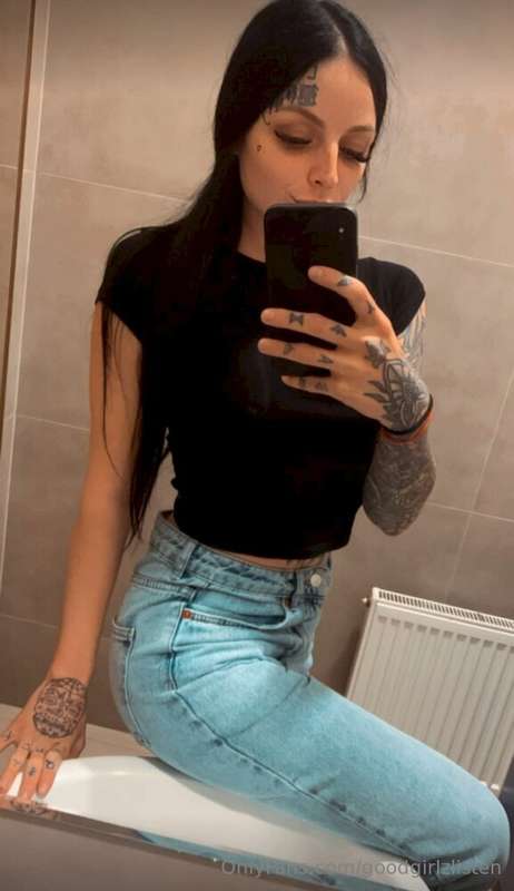 🔥𝐅𝐑𝐄𝐄 𝐏𝐀𝐆𝐄 🔥😈@badbianca2000😈☝️DON'T DENY YOURSELF THE FLIGHT..