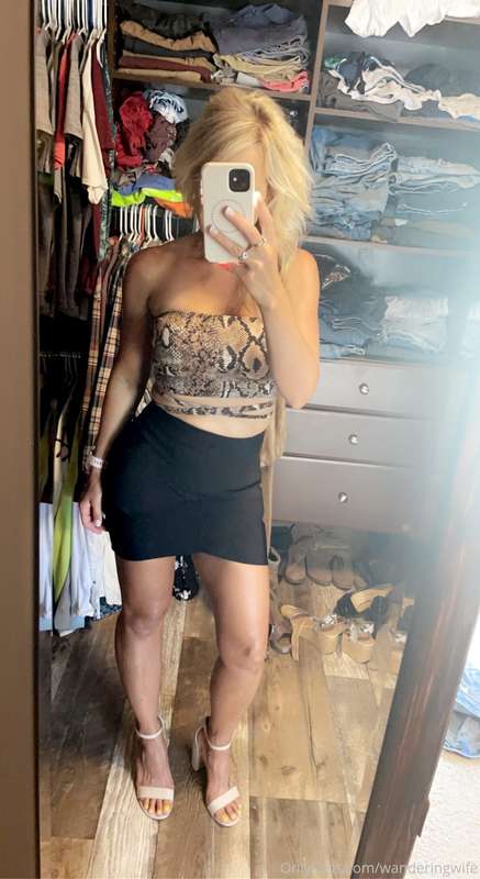 Trying on some new outfits…y’all like this one?