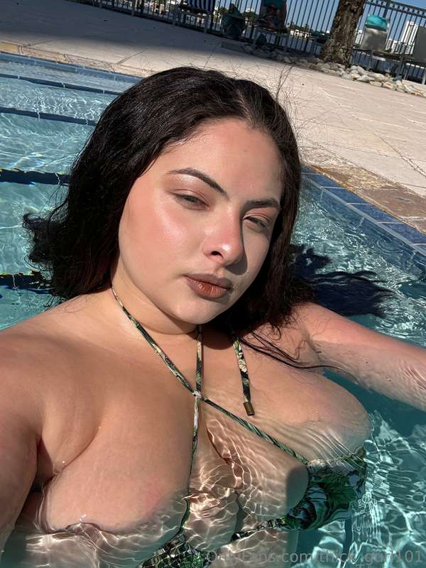 Thick_Gurl101 - Onlyfans - 06 Jun, 2024 9