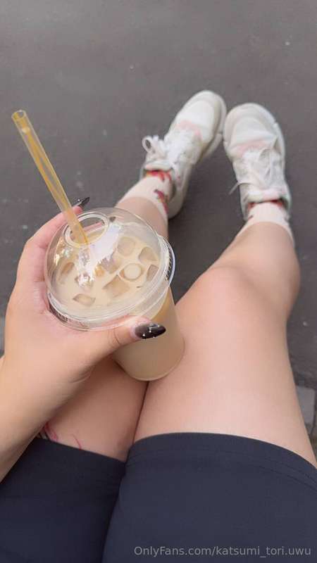 I love starting my day with an iced latte with lavender syru.. 1