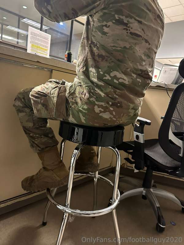 Me jerking and soldiers being soldiers! 25