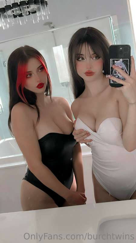 Bunny girl twins 🍑👀 these slutty bunnies sent you a special .. 5