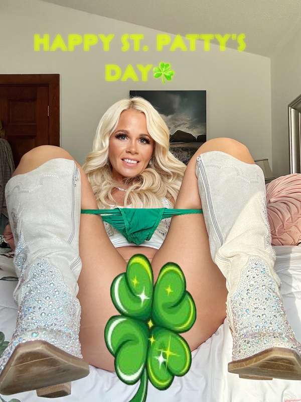 Happiest St. Patty’s Day ☘️! I took my shamrock off in your ..