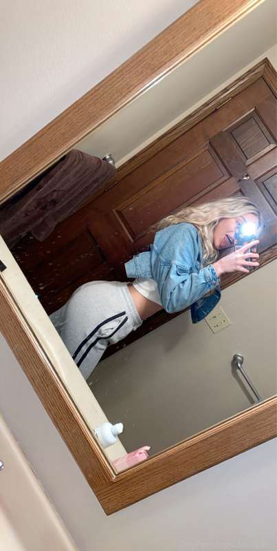 responding to dms tomorrow xx:)
