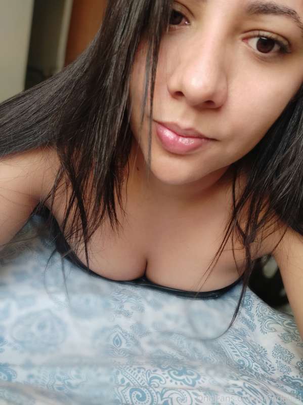Don't forget to renew your subscriptions. Hot pics is coming..