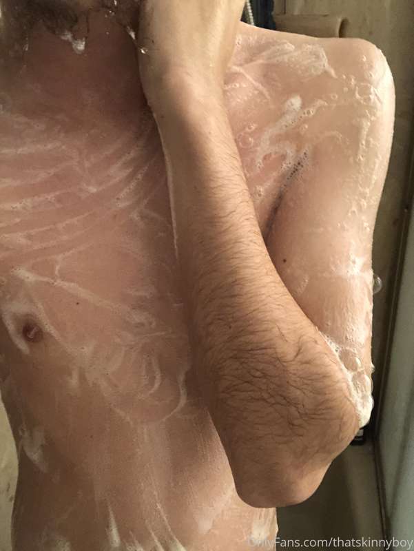 A soapy shower 🚿 :))