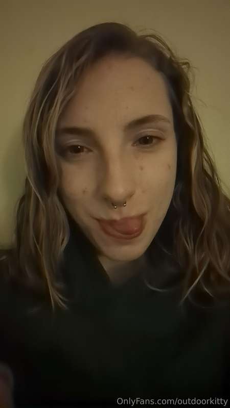 Guess who hung out with a girl tonight... who also might wan..