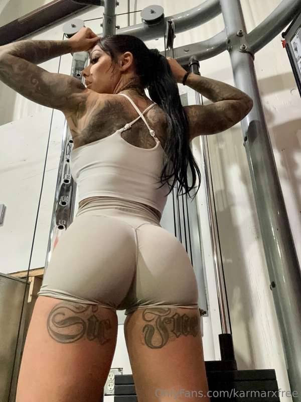 ＦＡＳＴＥＳＴ　ＦＡＮ$30 for $2,000 in content ‧₊ ᵎᵎ 🍒 ⋅ ˚✮(1 per pers..