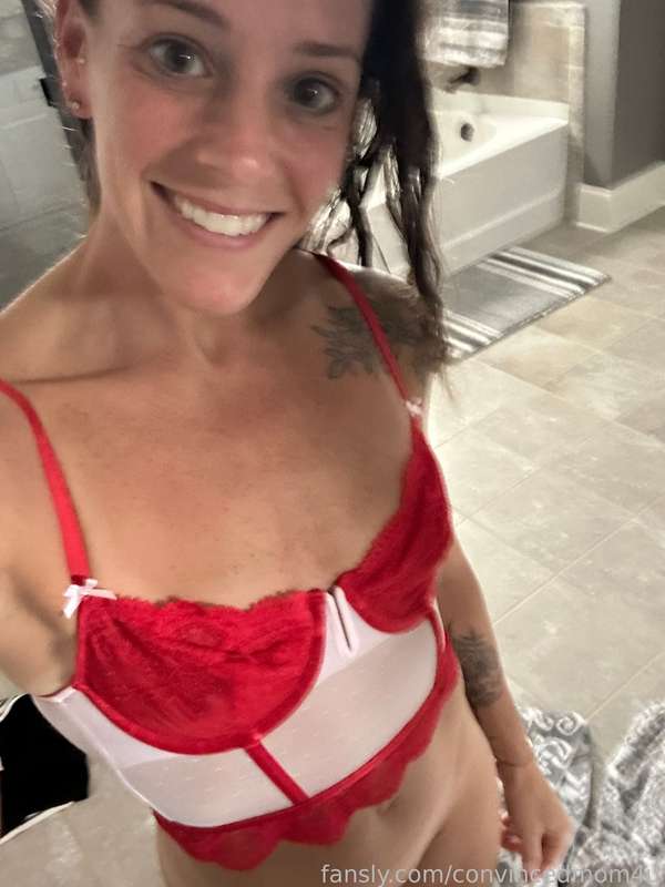 Convincedmom4U - Fansly - 10 Aug, 2023 8