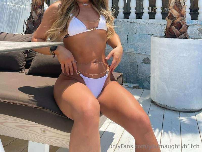 want to see a lot of beautiful body and lingerie ?😏😈