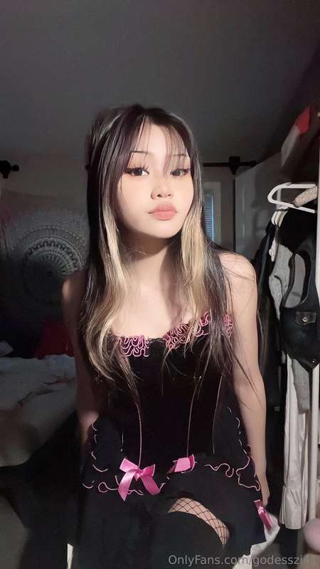 Shoutout to my wild bestie @jiaze 🍑 She's the ultimate slut,.. 2