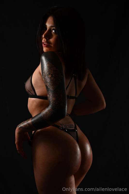 Body language louder than any words 😈 tattoos tell stories....