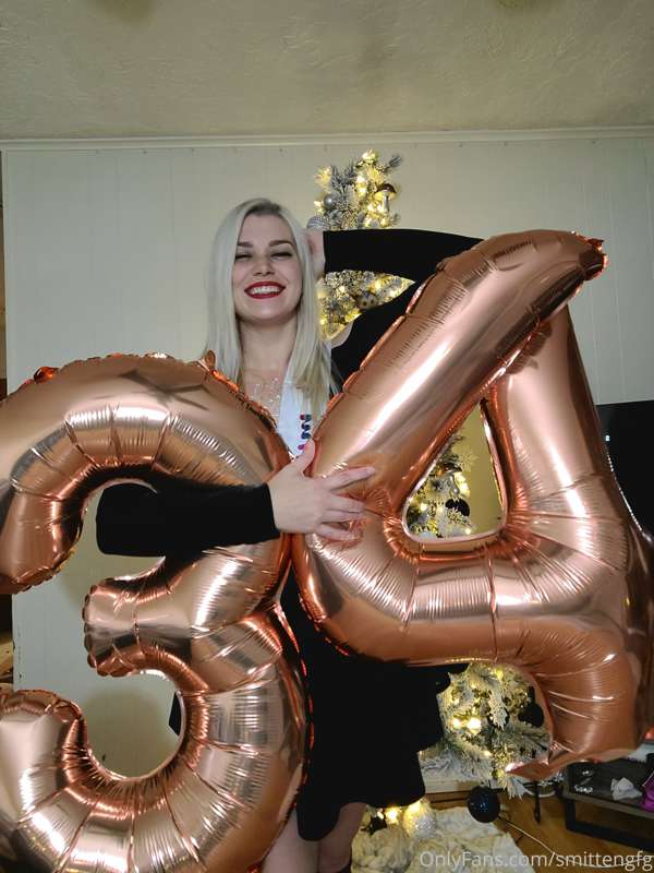 Happy birthday to me part 1 🥳🎂🎁🎈🎉 12