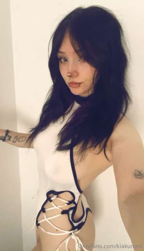 Kiakuromi - Onlyfans - 26 Apr, 2024 20