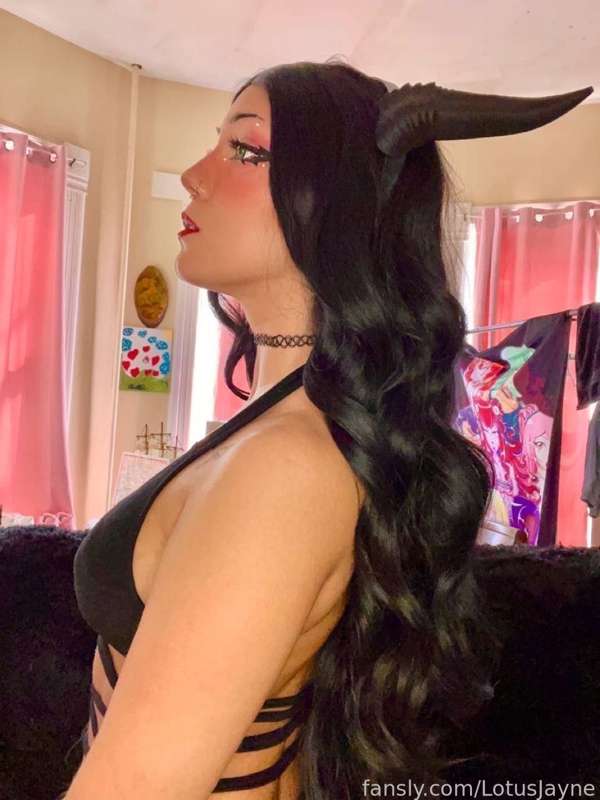Lotusjayne - Fansly - 16 Aug, 2022