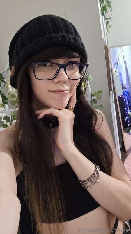 I think toes are so cute cx also, I totally need to take mor..