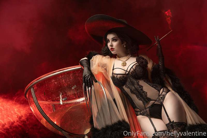 Hey Ethan, welcome to burlesque, to an amazing atmosphere of..