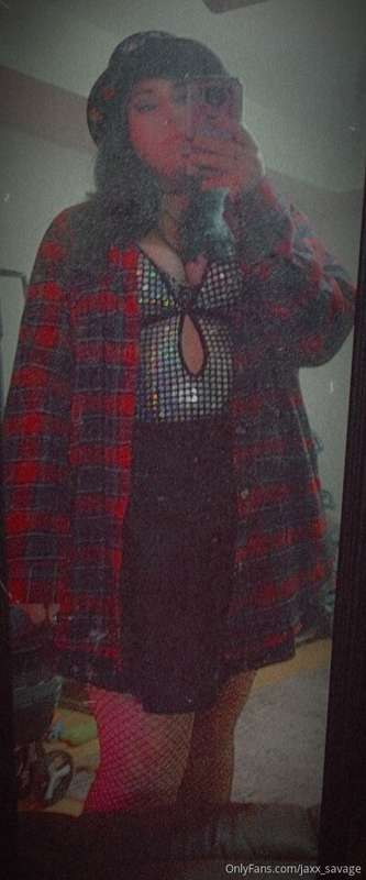 Helloween vibes 🖤🎃🧹🦇 Some pictures feature the beautiful sex.. 2