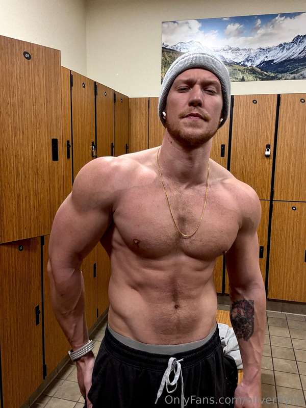 your fave distraction💪 1