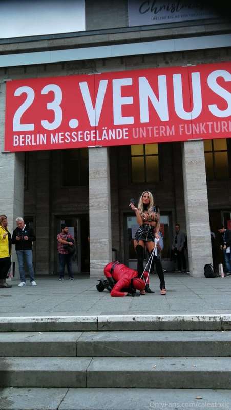 Some more impressions from Venus today. Now going to dinner ..