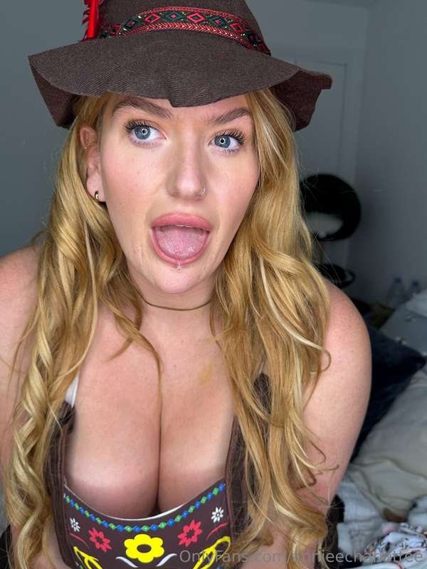 ## OKTOBER-FUCK-FEST 🍻  Watch me use my brand-new lovense.. .. 15