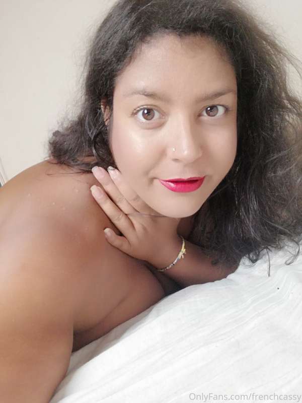 shooting Maison !!!! partie 1
vous aimez mon sourire?

love .. 14