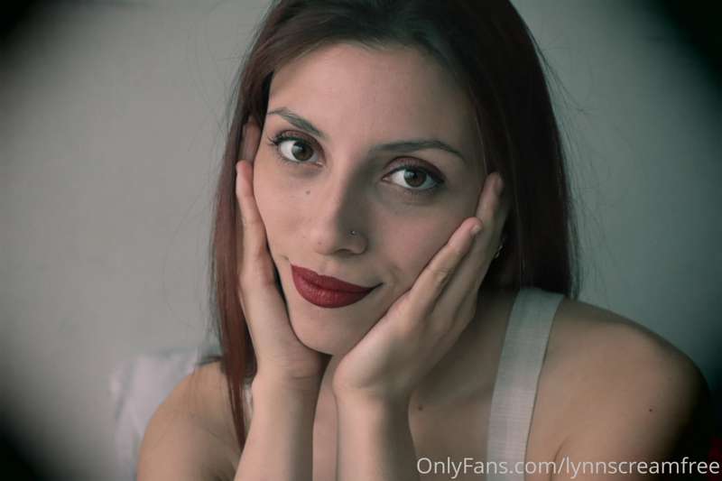 Suscribe my Premium profile @lynnvip for only $18.8 to watch..