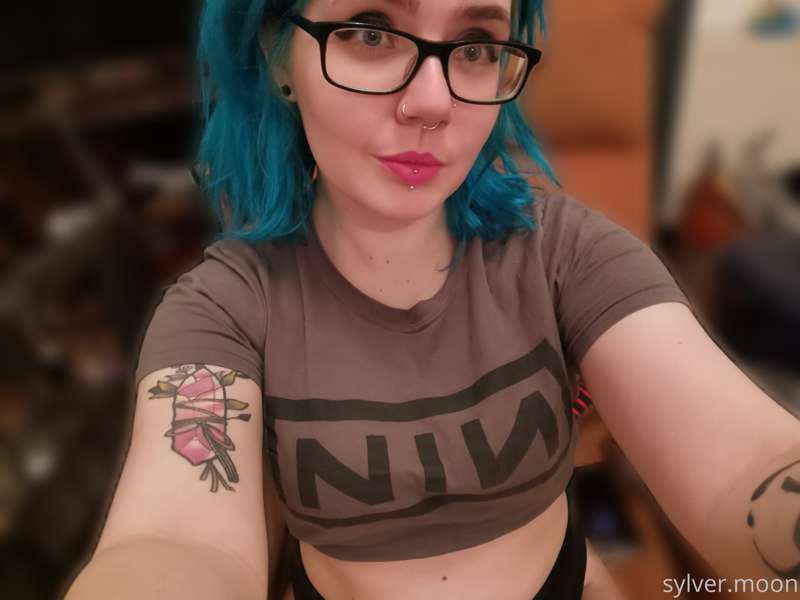 Late night dancing in a NIN t-shirt is a  m o o d  🖤