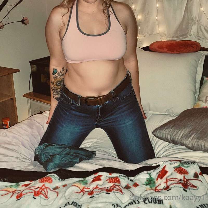 lemme go wild on your bed for you:) 1