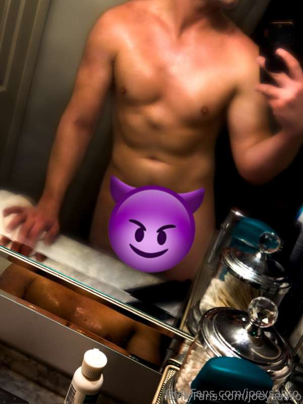 i know you want to see how i let lil bruise hang... so tip i..