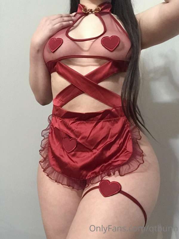 Happy Valentine’s Day guys I love you all and rlly appreciat.. 5