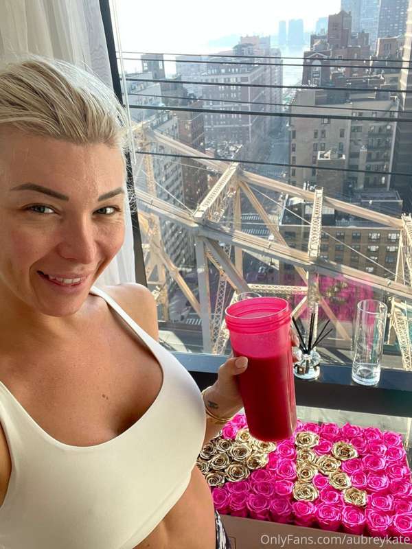 It's Sunday funday!! Come chat with me and tell me all about..