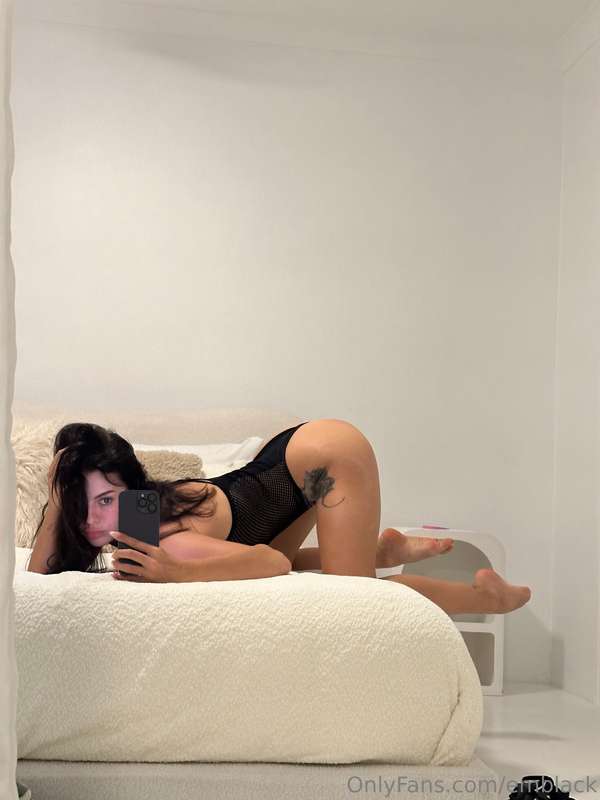 You wanna fuck me like this? 🥵 4